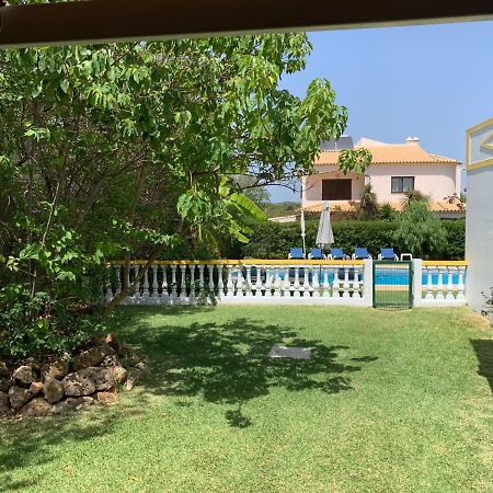 אלבופיירה Villa Roja Pe By Dream Villas Algarve מראה חיצוני תמונה